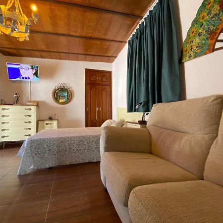 Estudio Coqueto Con Cocina, Bano Y Piscina De Temporada Compartida, A 8Km De Cordoba, En Plena Sierra,By Trassierrarooms Dış mekan fotoğraf