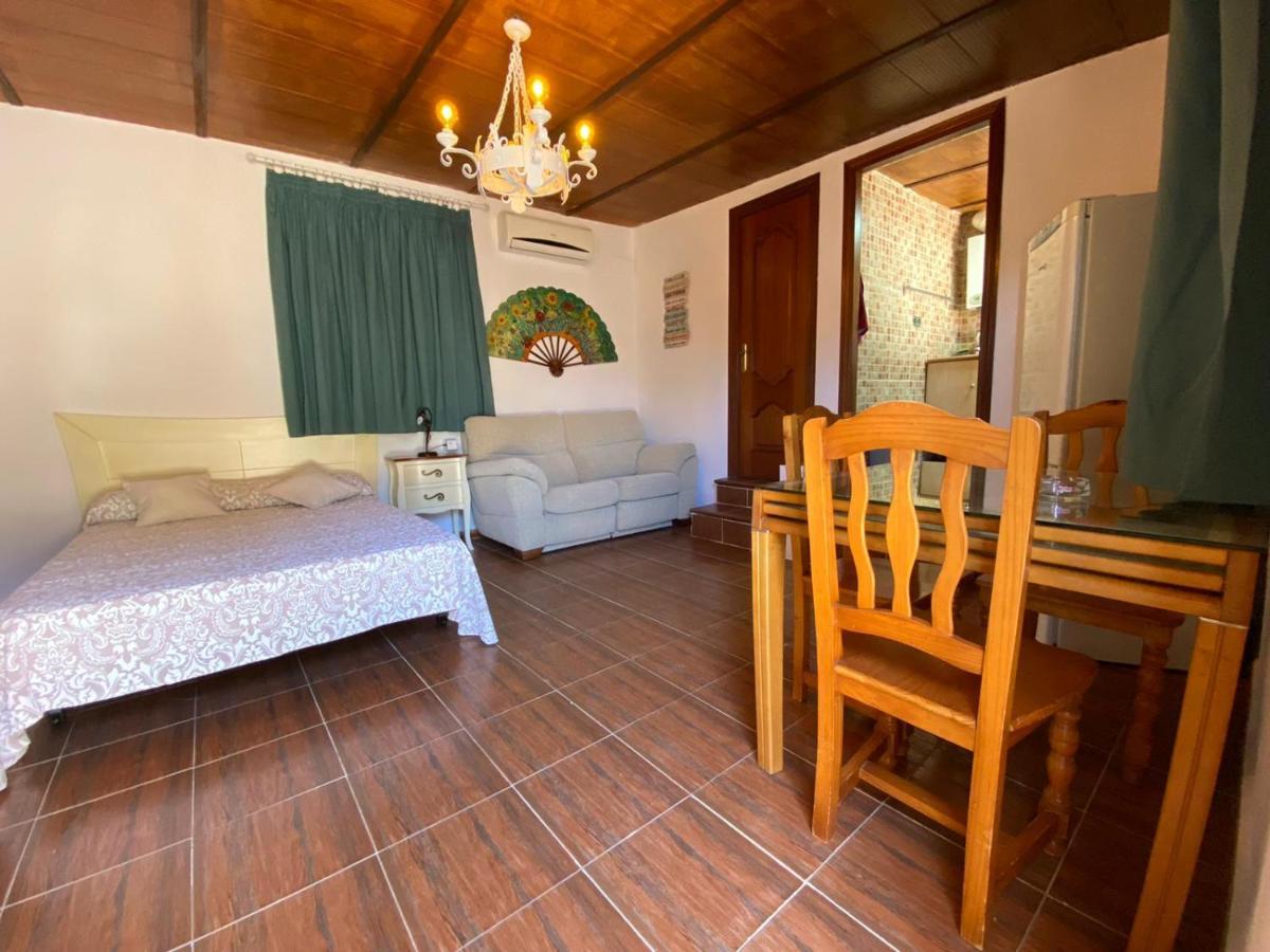Estudio Coqueto Con Cocina, Bano Y Piscina De Temporada Compartida, A 8Km De Cordoba, En Plena Sierra,By Trassierrarooms Dış mekan fotoğraf